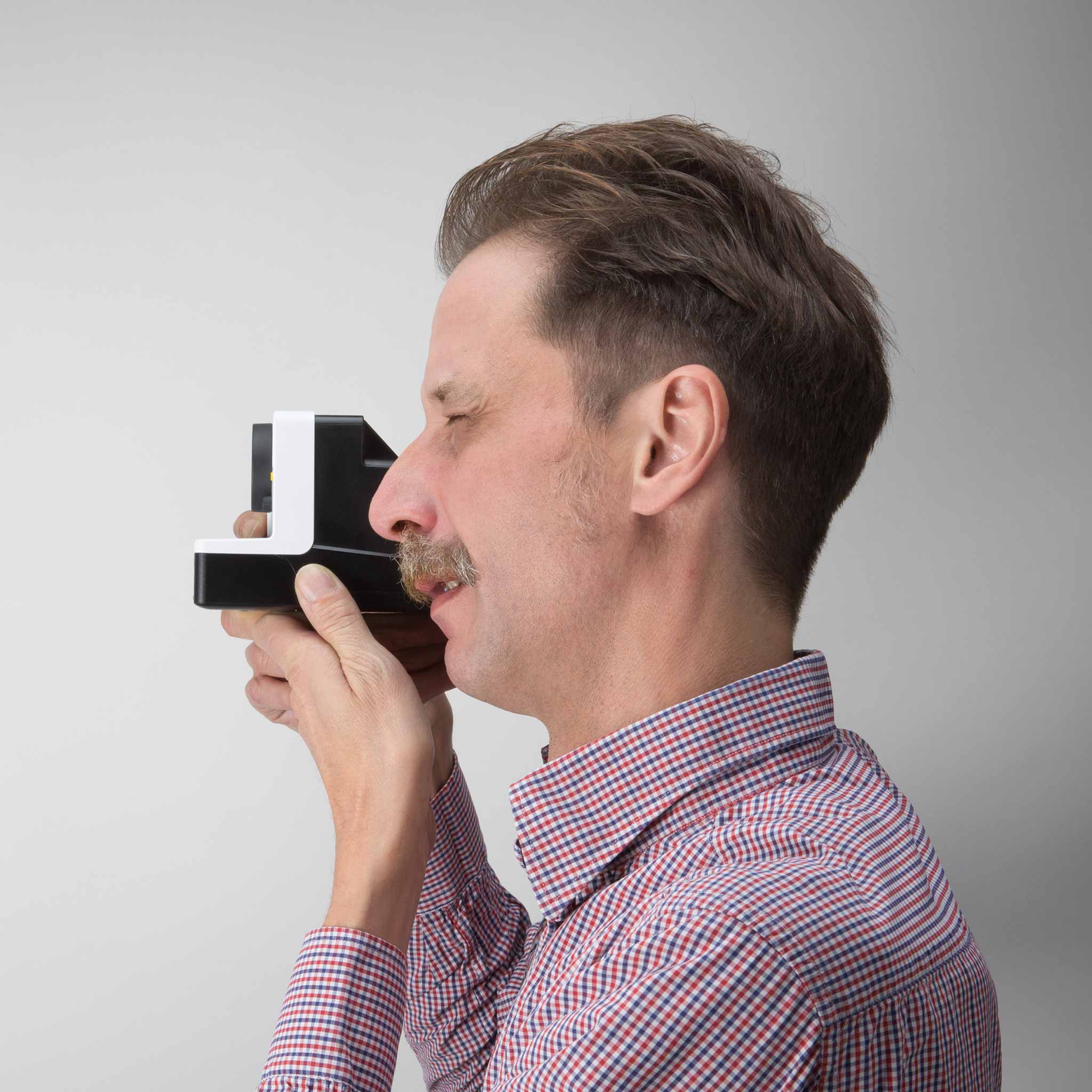 Right-Eye-LV.jpg